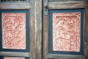 Image showing Chinese old wooden door