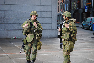 Image showing Armed guards in Oslo