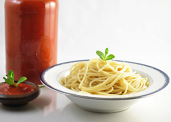 Image showing spaghetti with sauce