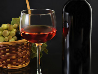 Image showing red wine and grape