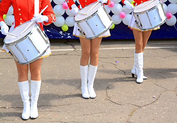 Image showing three girls with drum