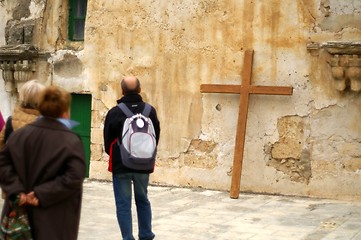 Image showing pilgrim with a cross in  jerusalem