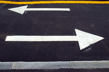 Image showing Arrow sign