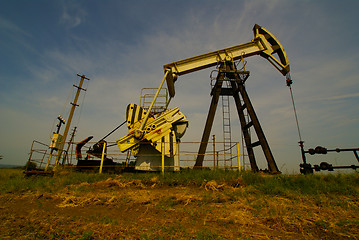 Image showing industrial oil pump