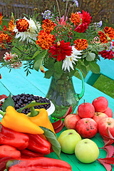 Image showing autumn still life on green table