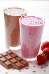 Image showing chocolate and strawberry milkshake