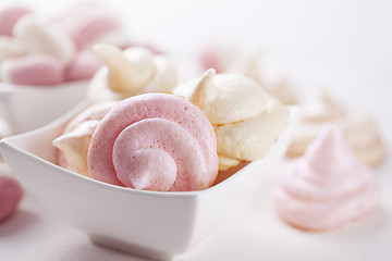 Image showing meringues