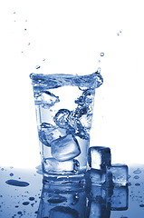 Image showing tumbler of fresh water