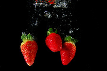 Image showing strawberry in water