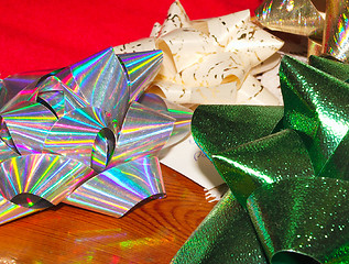 Image showing bows for presents