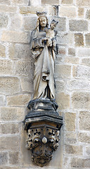 Image showing Virgin and a child statue