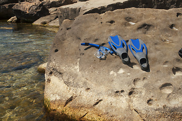 Image showing Flippers and snorkel to the mask.