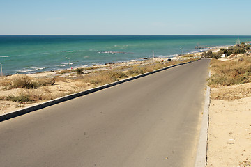 Image showing Road to the sea.