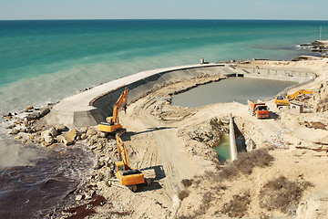 Image showing Construction of the dam.