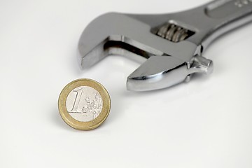 Image showing Euro in pliers