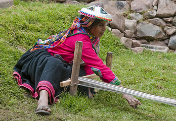 Image showing Peruvian woman weaving