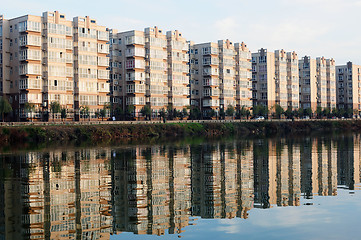 Image showing Apartment block