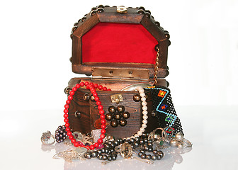Image showing wooden  small box with jewelry 