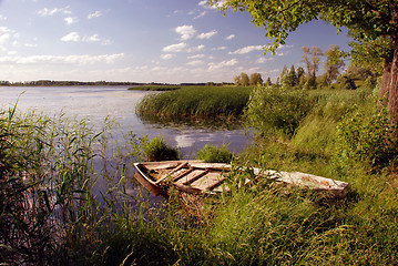 Image showing Broken boat 