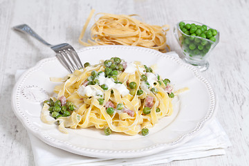 Image showing noodles with cream and ham