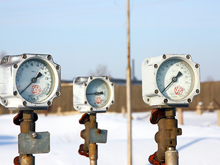 Image showing Old gas manometer 