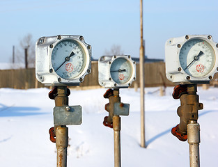 Image showing Old gas manometer 