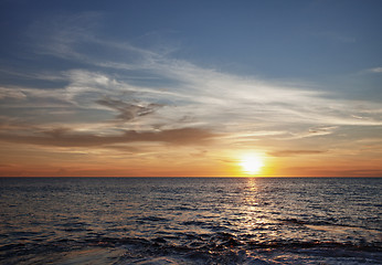 Image showing Dawn over the tropical ocean