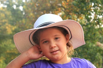 Image showing Portrait of a pretty little girl in beige hat