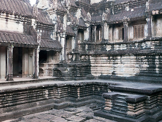 Image showing A basin at Angkor Wat, Cambodia