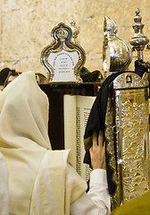 Image showing Prayer in the Wailing wall