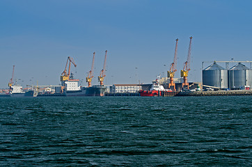 Image showing Cargo ship docked in port