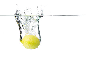 Image showing lemon in water