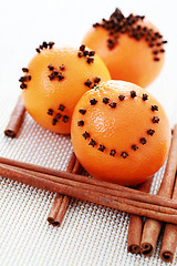 Image showing oranges with cloves