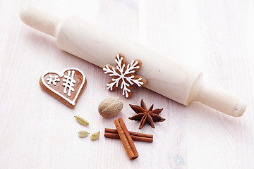 Image showing gingerbreads with spices