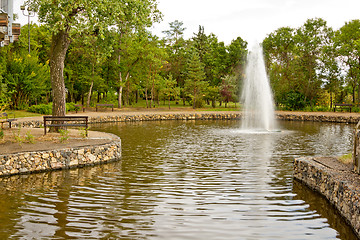 Image showing Wascana lake fountain