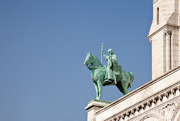 Image showing Bronze statue of horseman guards Sacre Coeur