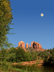 Image showing Moon rising over Cathedral Rocks in Sedona