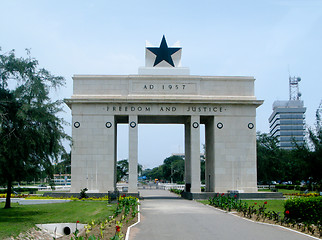 Image showing Freedom and Justice Arch in Accra in Ghana