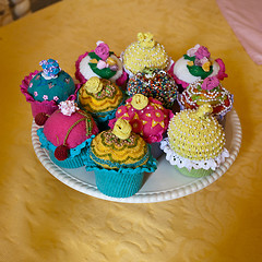 Image showing Knitted cupcakes