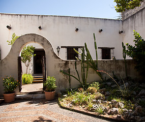 Image showing Shady garden in old Mexican house