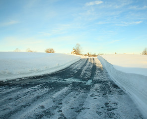 Image showing Empty drive cleared of snow