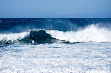 Image showing Crashing Waves off the coast of Hawaii