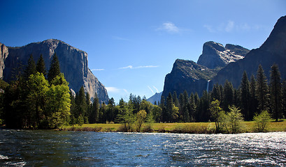 Image showing Yosemite valley with Merced river