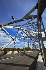 Image showing Metal frame and bridge