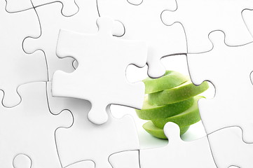 Image showing puzzle and apple