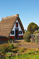 Image showing Thatched cottage