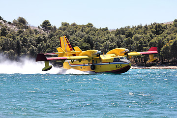 Image showing Water bomber aircraft