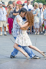 Image showing Dances in the street