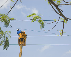 Image showing Electric Serviceman