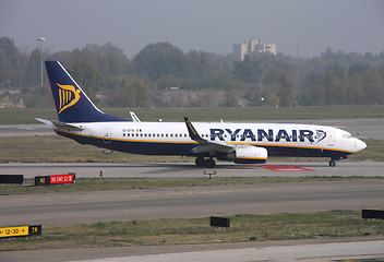 Image showing Ryanair Boeing 737